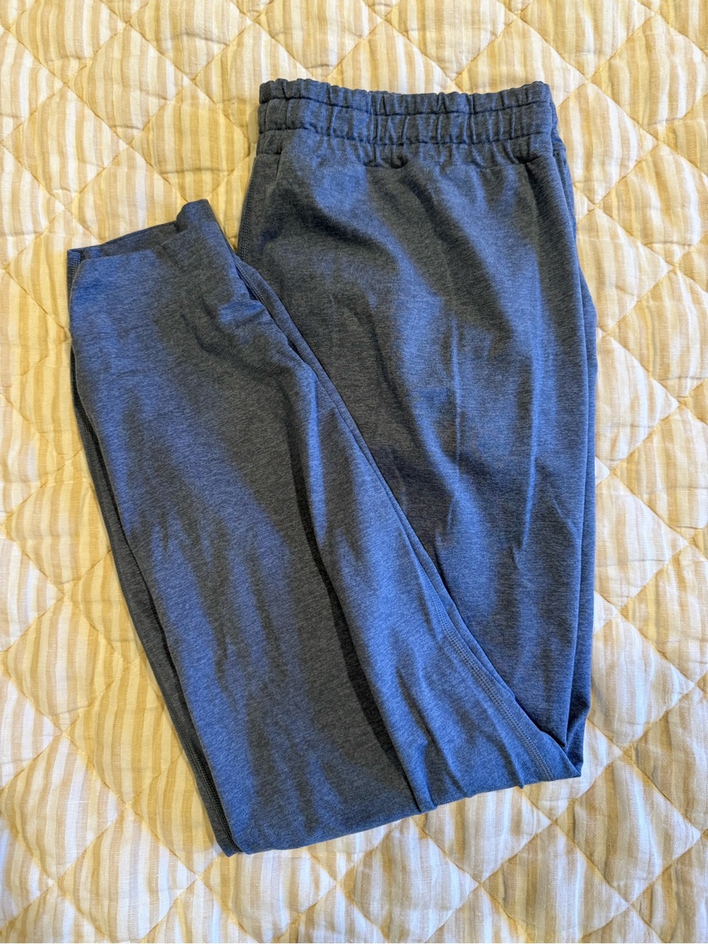 Vuori Women's Performance Joggers M - Picture 3 of 4